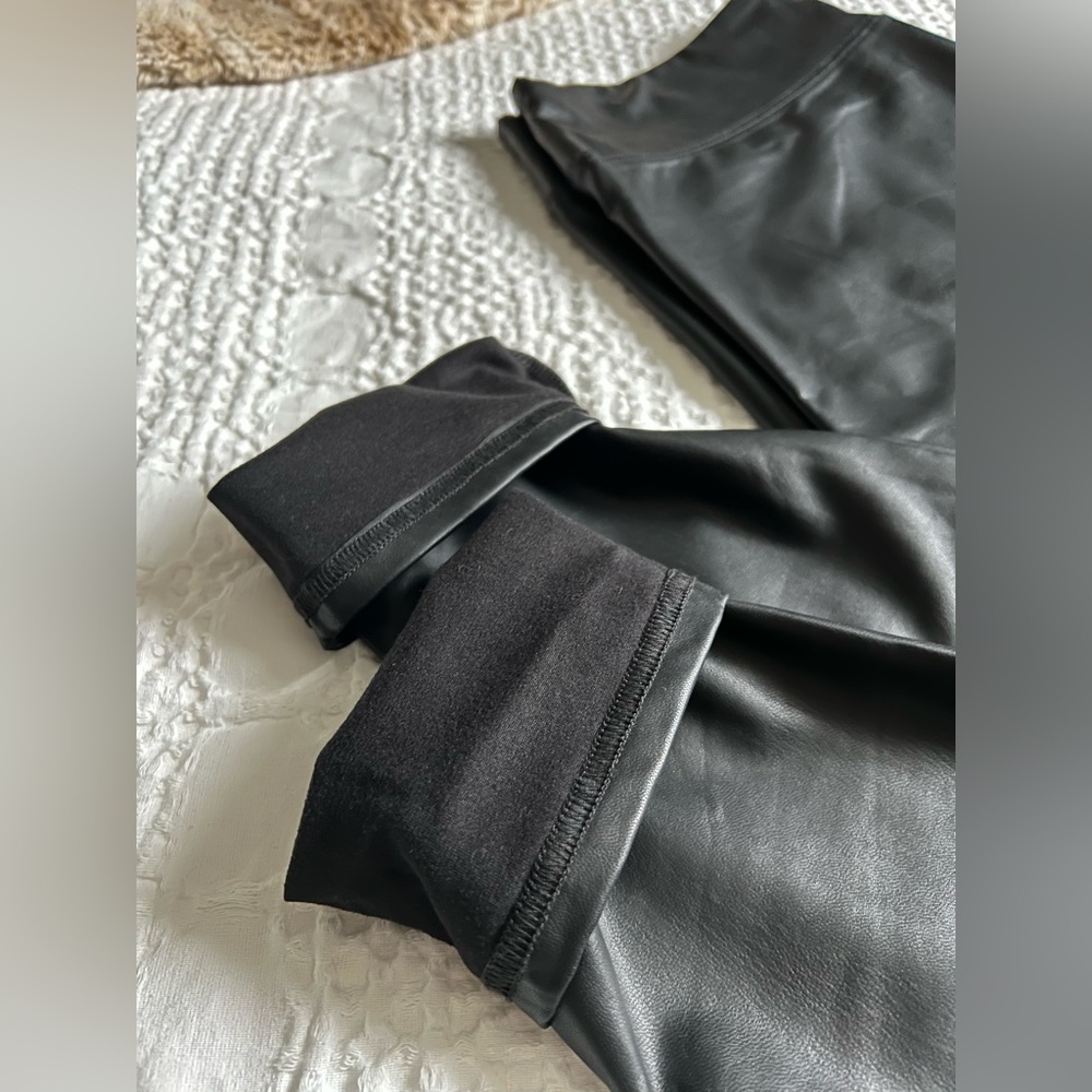 SOLD🖤 wild fable black leather leggings with cozy inside fabric - Picture 1 of 4